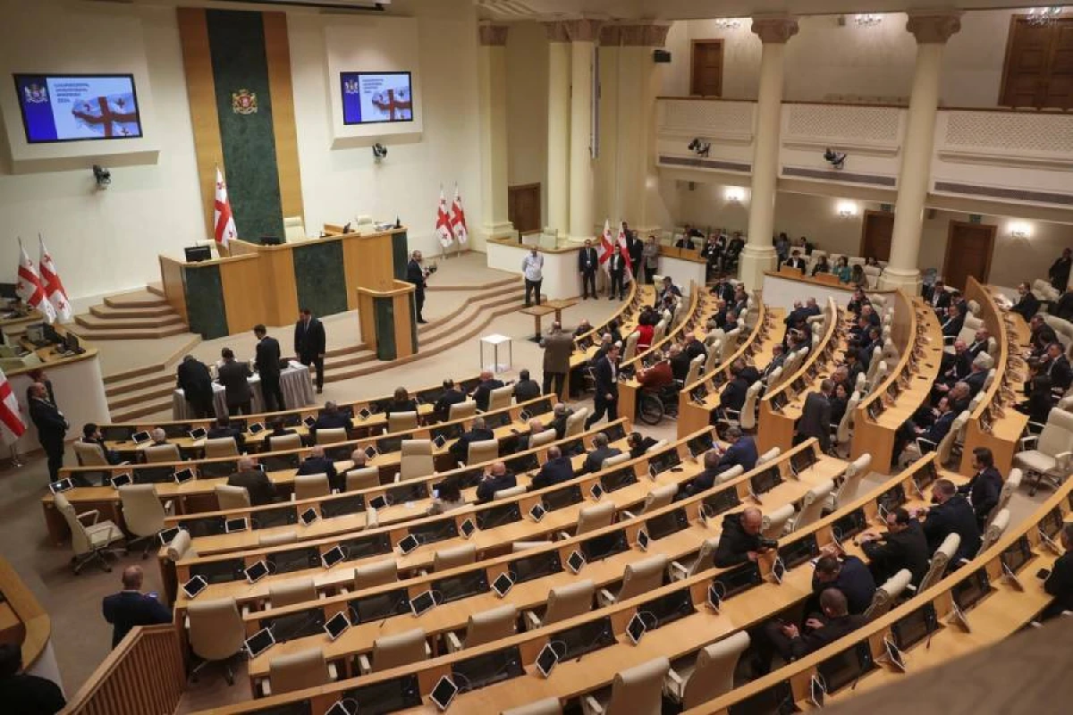 Gürcüstan Parlamenti Cənubi Osetiya administrasiyasını ləğv etdi
