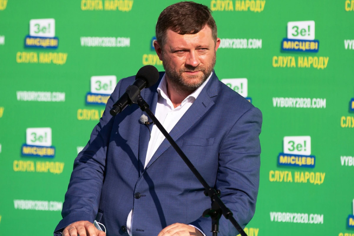 Zelenskinin partiyasında yeni rəhbər o seçildi