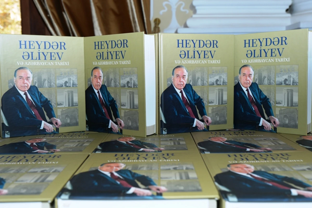 Paytaxt məktəblilərinin müəllifi olduğu növbəti kitabın təqdimatı oldu — 8