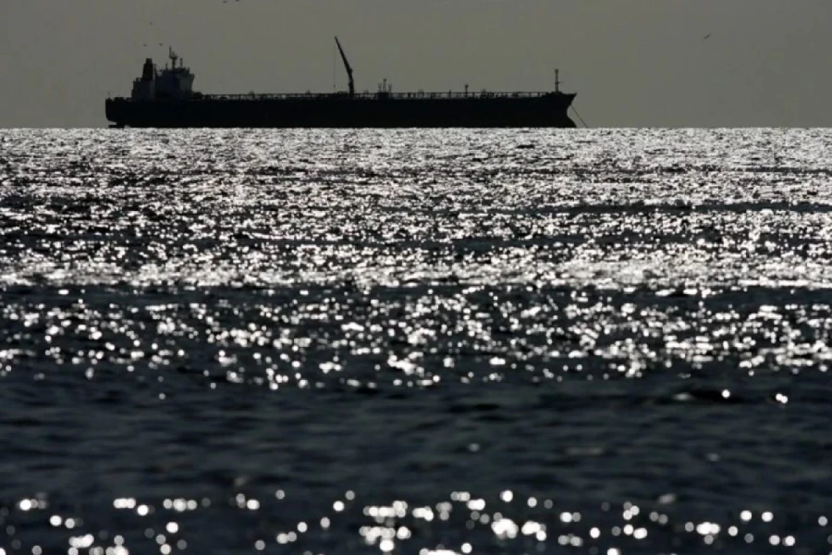 ABŞ Venesuelaya məxsus tankeri saxladı