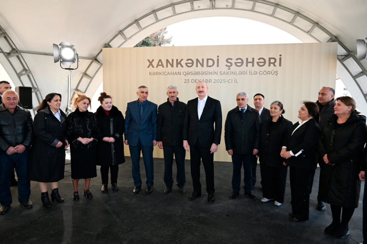 Prezident İlham Əliyev Kərkicahan qəsəbəsində buraya köçən sakinlərlə görüşdü - YENİLƏNDİ