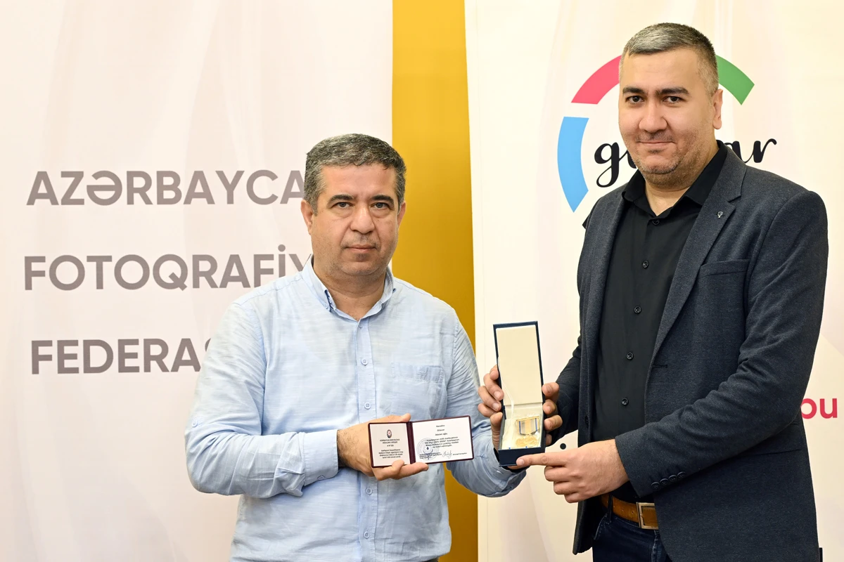 Fotoqraflar “Azərbaycan milli mətbuatının 150 illiyi” yubiley medalı ilə təltif olundu — 3