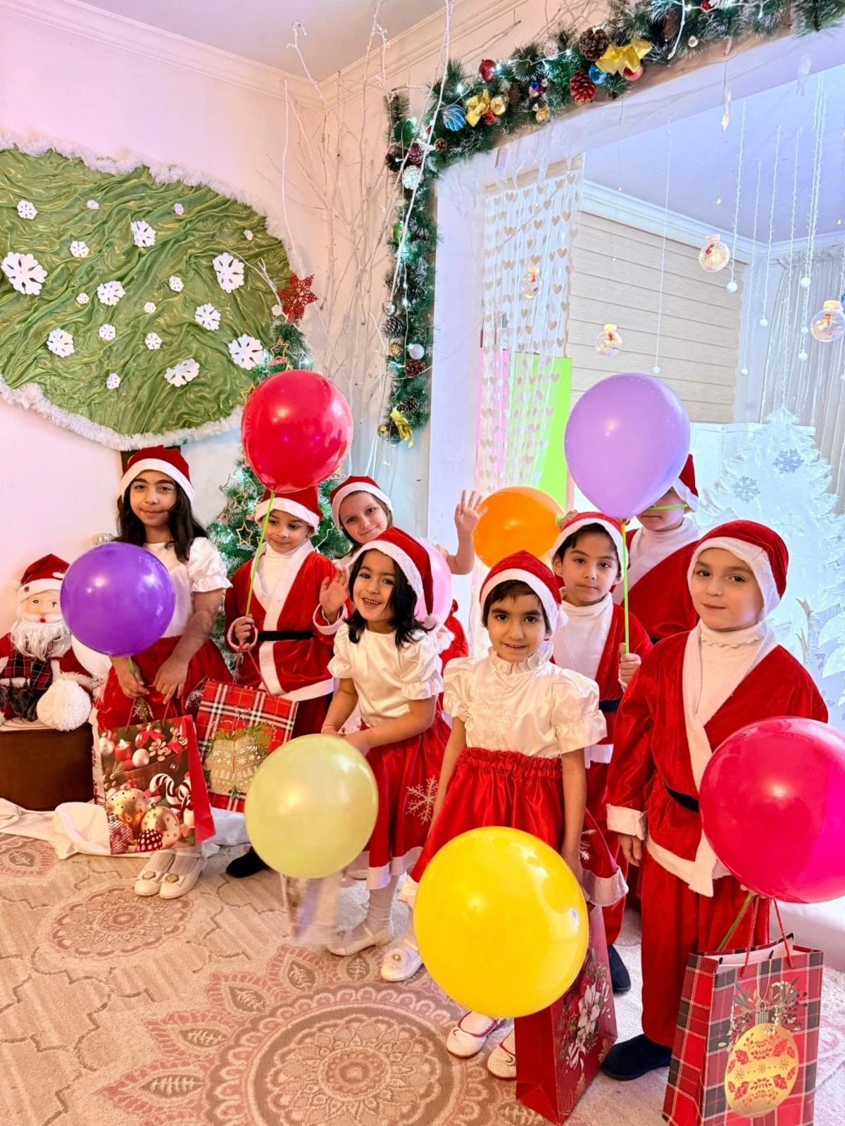 Leyla Əliyevanın təşəbbüsü ilə Gəncədə uşaq evində Yeni il tədbiri keçirildi — 2