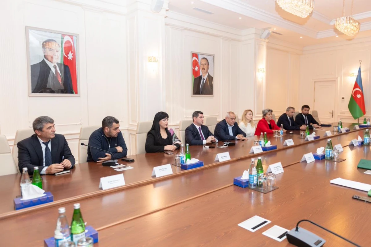 Prezident Administrasiyasının nümayəndəsi KTN yanında İctimai Şuranın üzvləri ilə görüşdü — 2