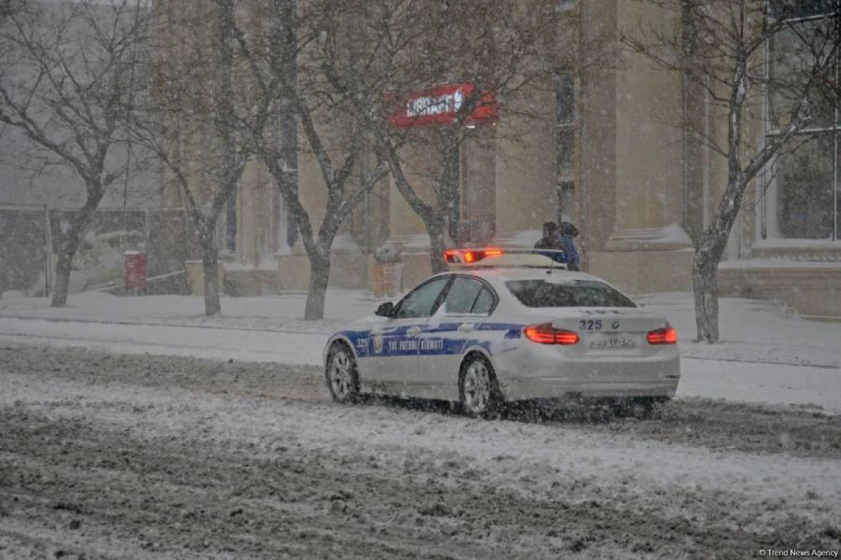 Yol polisi hava şəraiti ilə bağlı sürücülərə müraciət etdi