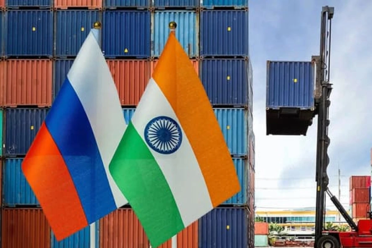 Hindistan Rusiya nefti idxalını azaltdı