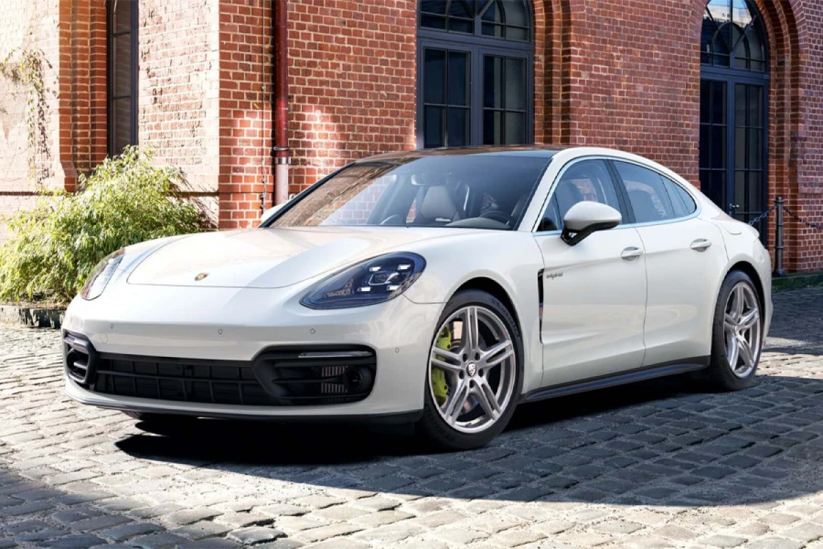 “Porsche” minlərlə avtomobili geri çağırır