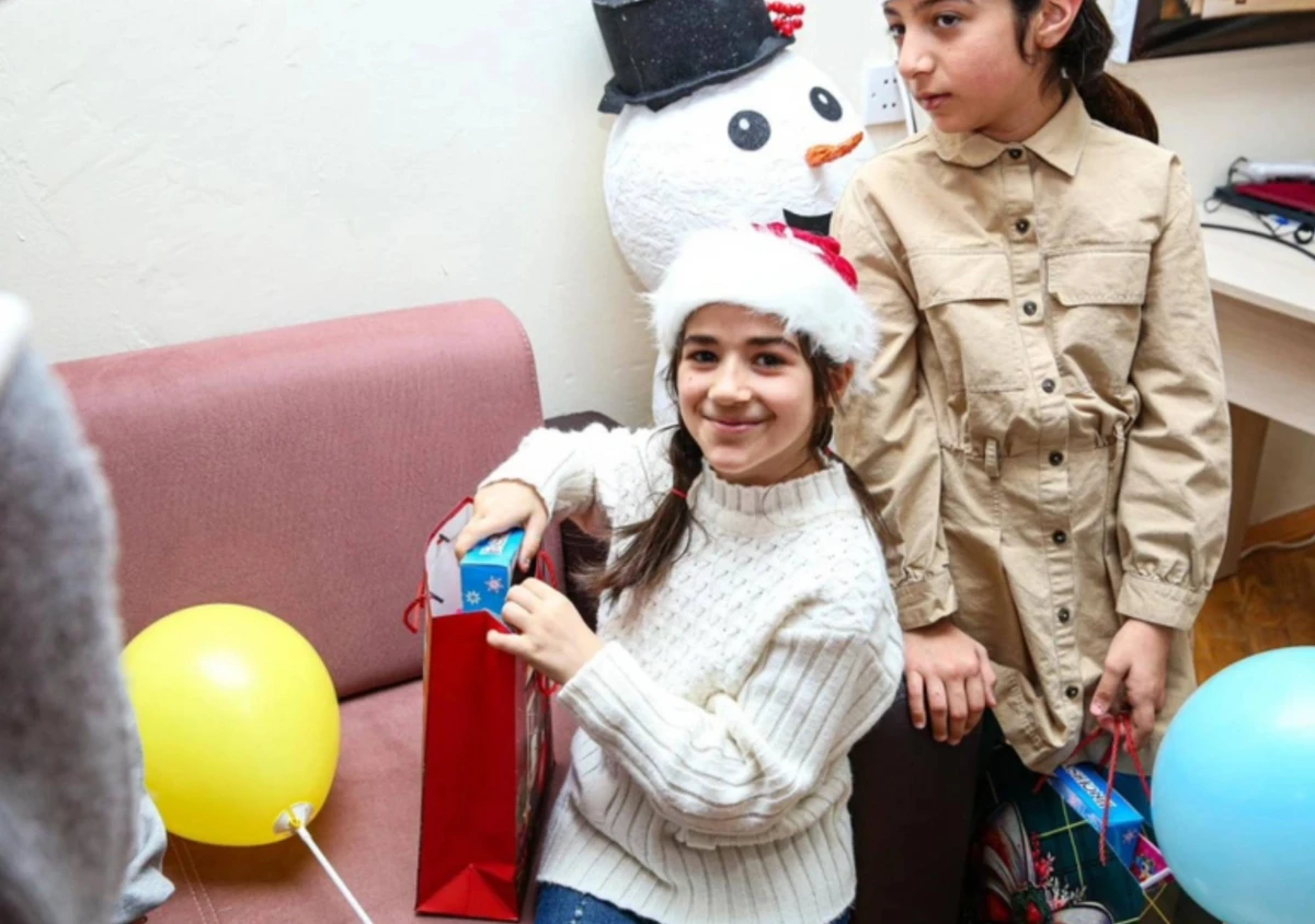 Leyla Əliyevanın təşəbbüsü ilə bir sıra uşaq müəssisələrində Yeni il tədbiri keçirildi