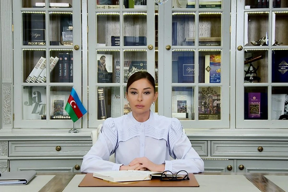 Mehriban Əliyeva Yeni ilin ilk günündə İlham Əliyevlə fotosunu paylaşdı