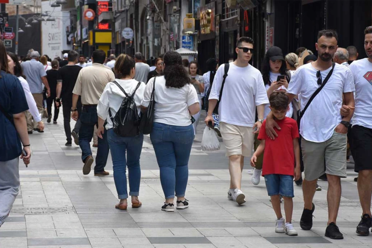 Yaxın Şərqdən turist axını 12 % artdı