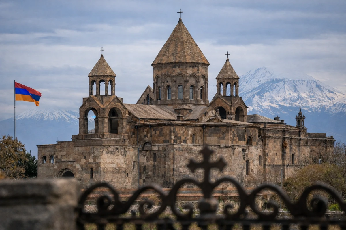 Eçmiədzin Paşinyana xəbərdarlıq etdi
