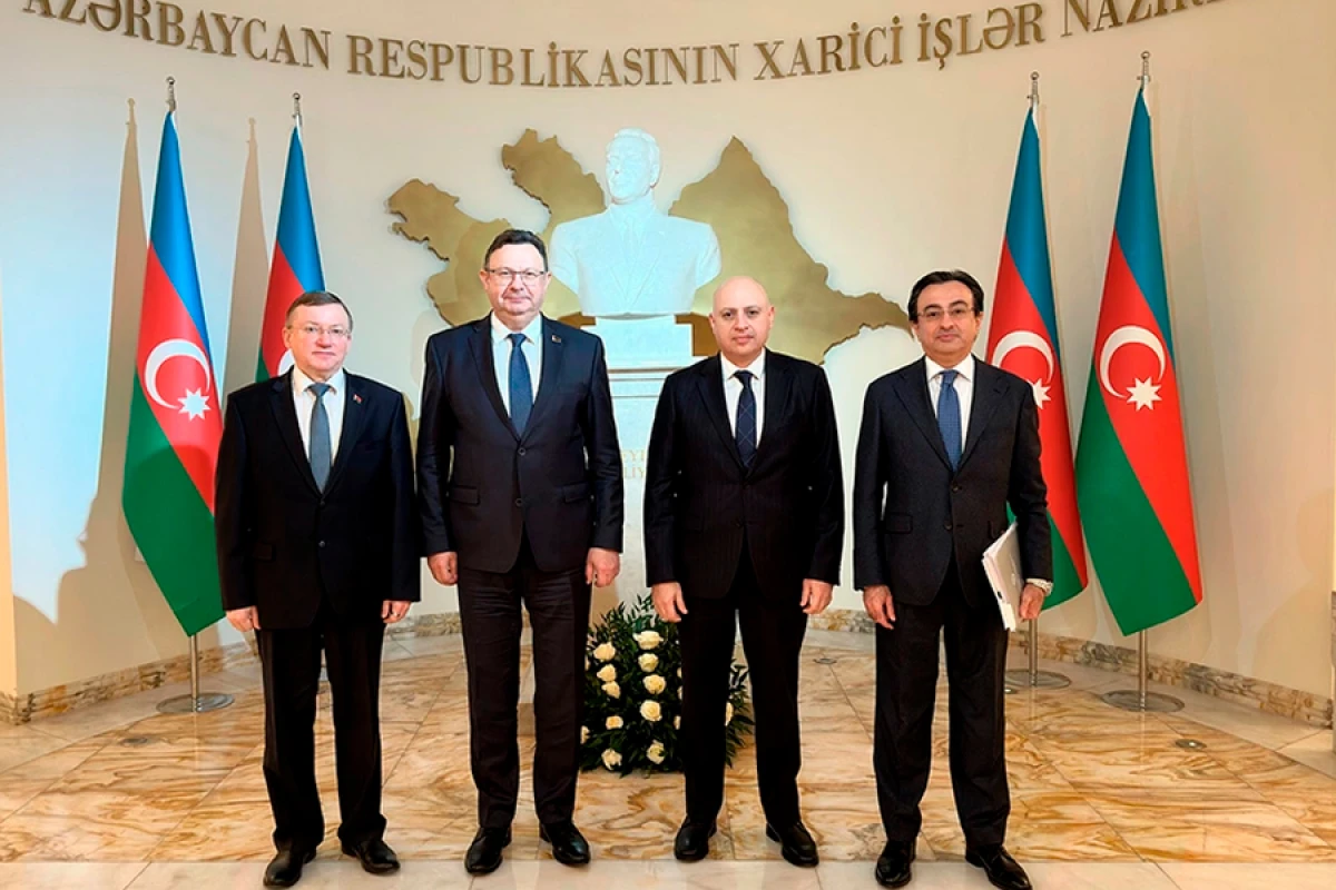 Belarus səfiri Samir Şərifovla görüşdü