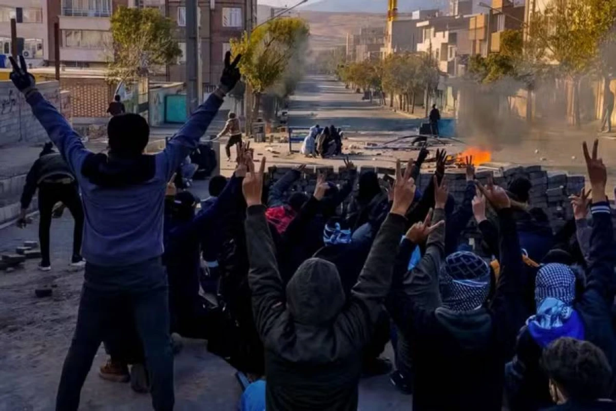 İranda kürd təşkilatları  ümumi tətil çağırışı etdi