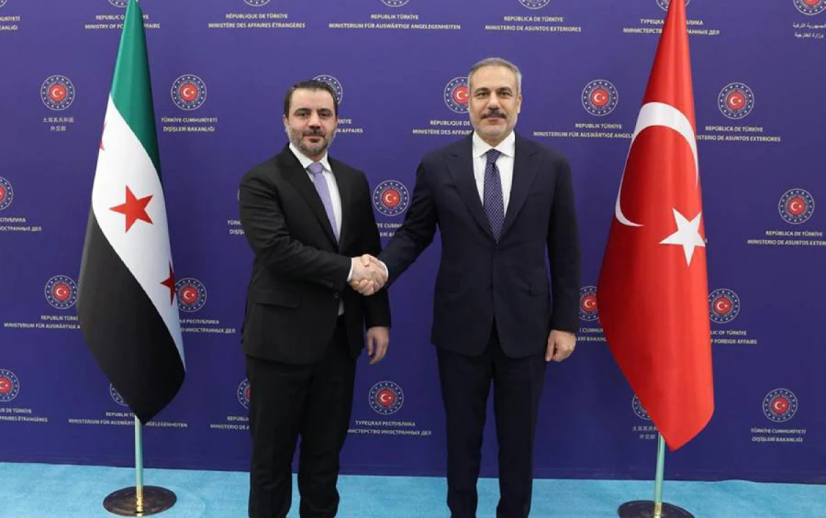 Türkiyə və Suriya XİN rəhbərləri Hələbi müzakirə etdi