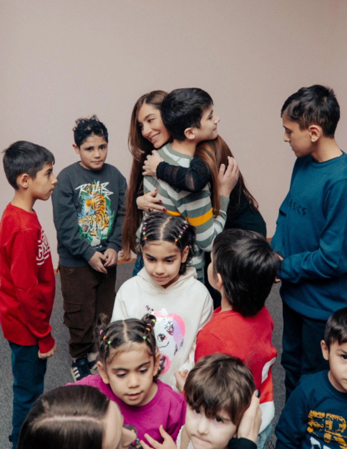 Arzu Əliyeva və Alena Əliyeva Sığınacaq və Sosial Reabilitasiya Müəssisəsində — 1