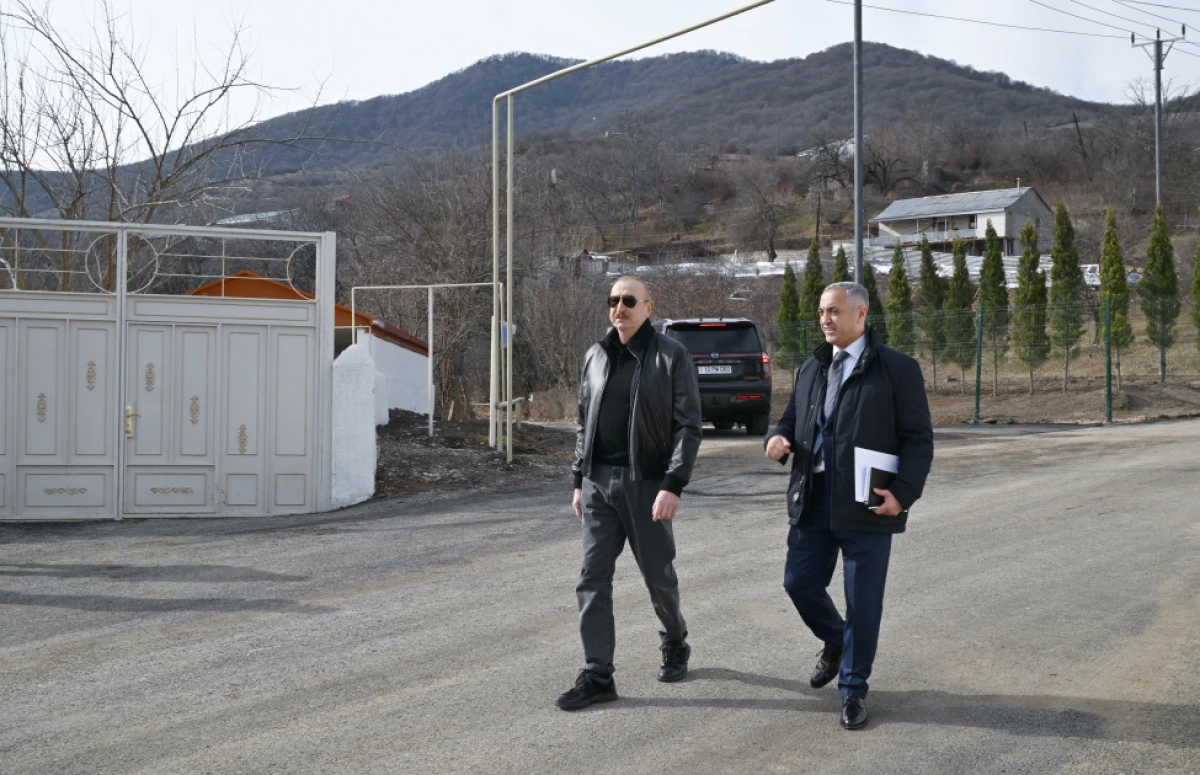 Prezident İlham Əliyev Ağdərə rayonunun Çapar kəndində görülmüş işlərlə tanış oldu - YENİLƏNDİ — 4