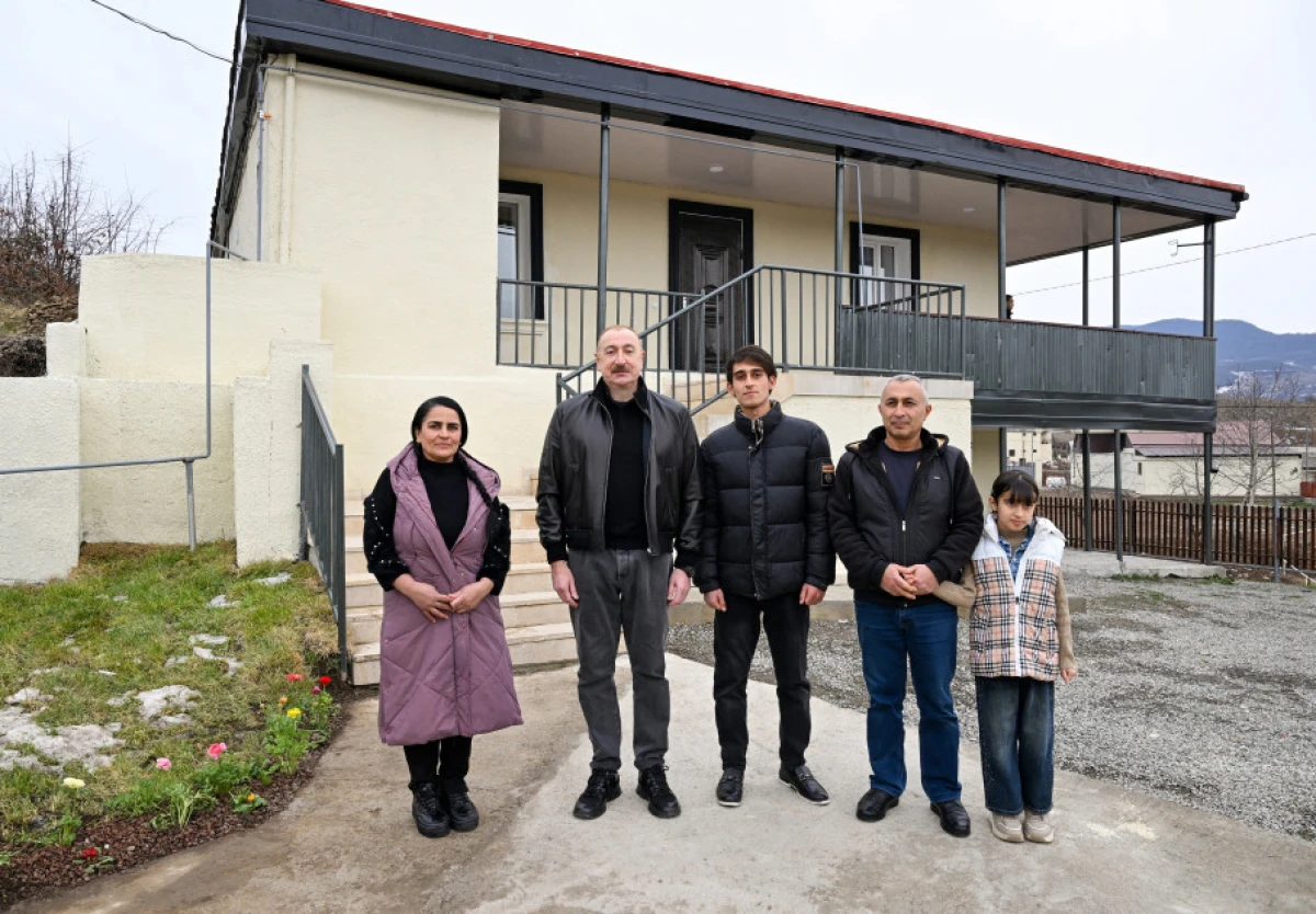 İlham Əliyev Ağdərənin Heyvalı kəndində görülmüş işlərlə tanış oldu YENİLƏNDİ — 4