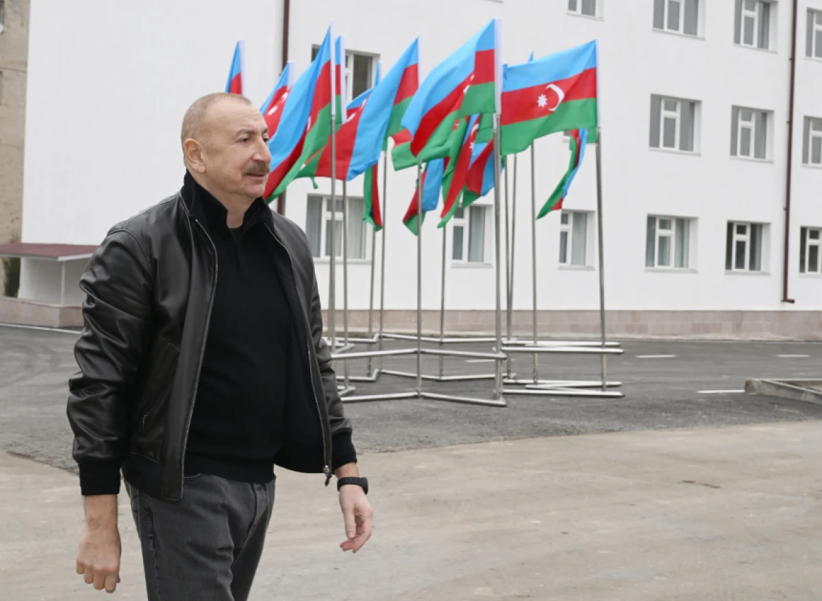 Prezident İlham Əliyev Ağdərə şəhərinin Baş planı ilə tanış oldu — 9