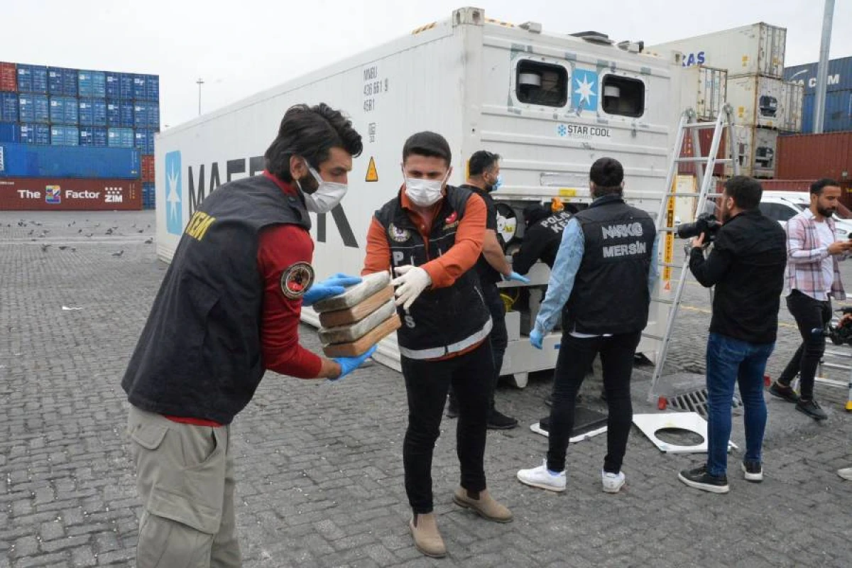 Mersin Limanında 298 kiloqram kokain müsadirə edildi