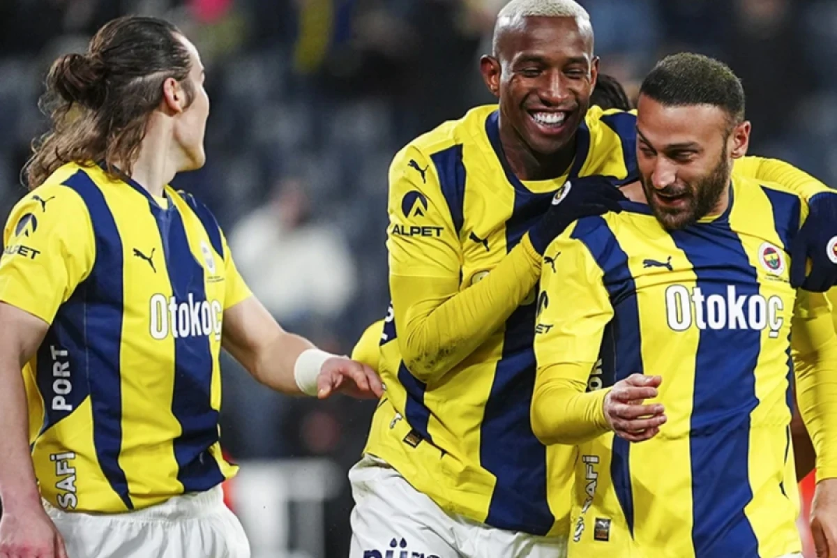 "Fənərbağça" hücumçusu ilə yollarını ayırdı