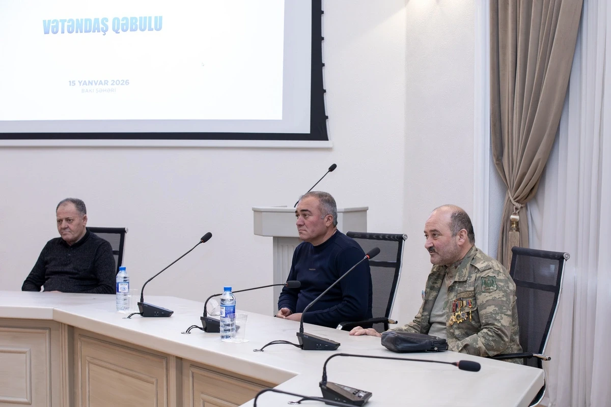 Pərviz Şahbazov Bakı və Sumqayıtdan olan vətəndaşları qəbul etdi — 1