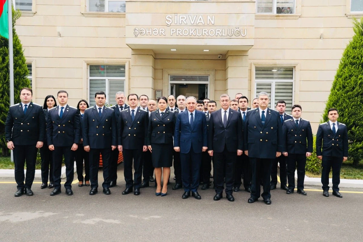 Baş prokuror Şirvanda vətəndaşları qəbul etdi — 1