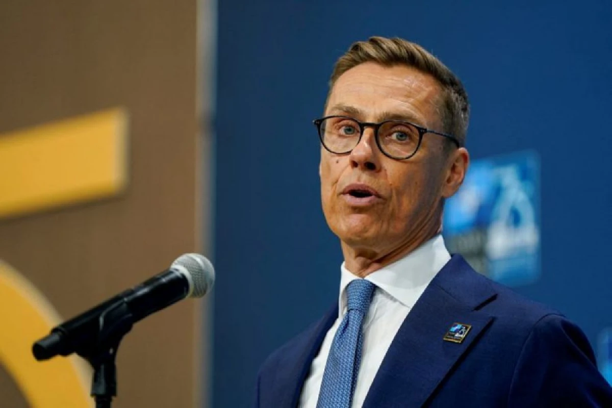 Stubb: "Müttəfiqlər problemləri təzyiq yox, dialoqla həll etməlidir"