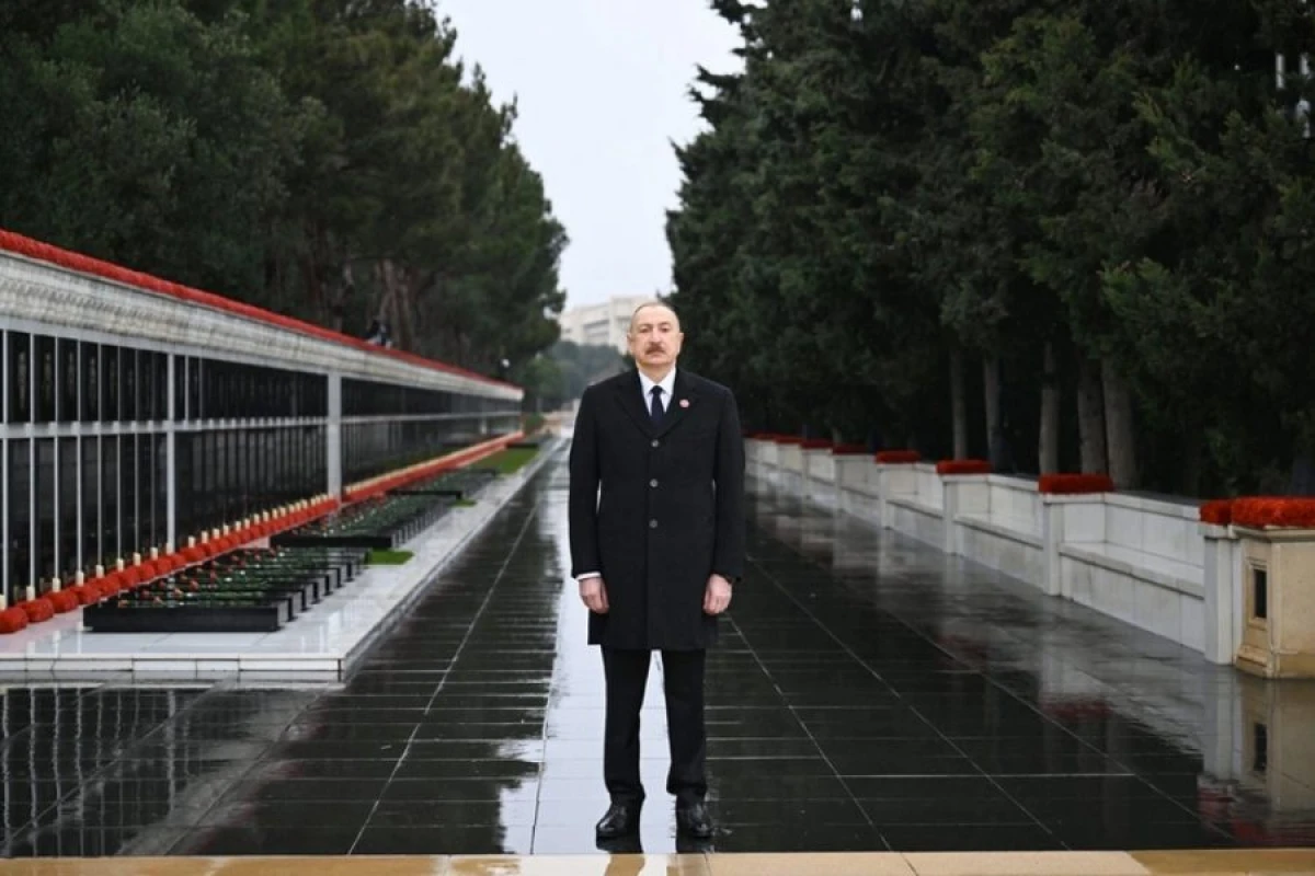 İlham Əliyev Şəhidlər xiyabanını ziyarətinə dair videoçarx paylaşdı