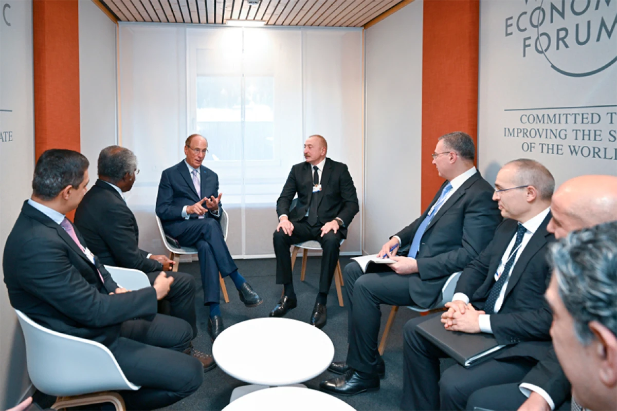 Prezident İlham Əliyev Davosda “BlackRock”un baş icraçı direktoru və “Global Infrastructure Partners” şirkətinin təsisçisi, sədri və baş icraçı direktoru ilə görüşüb