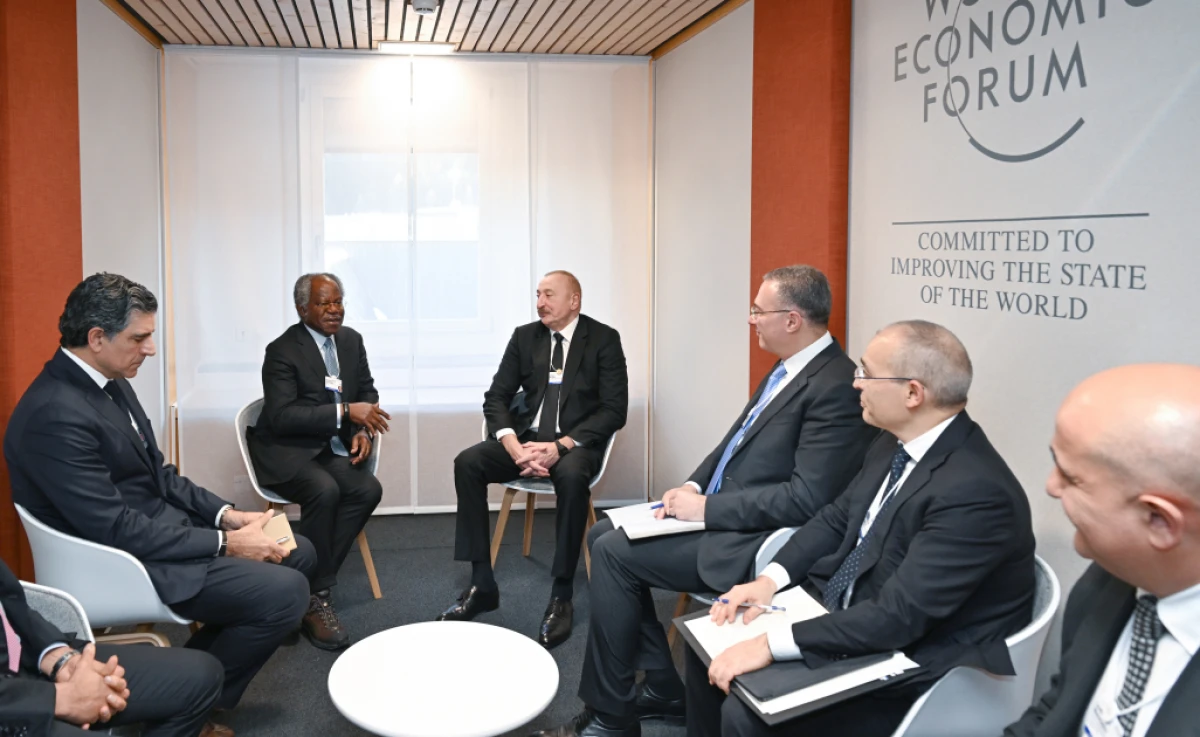 Prezident İlham Əliyev Davosda “BlackRock”un baş icraçı direktoru və “Global Infrastructure Partners” şirkətinin təsisçisi, sədri və baş icraçı direktoru ilə görüşüb — 2