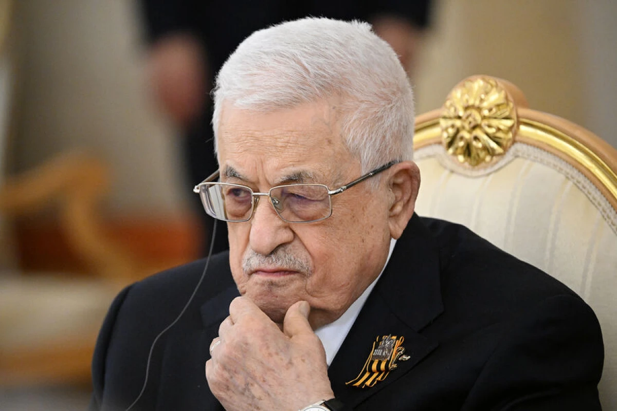 Mahmud Abbas Moskvada səfərdədir