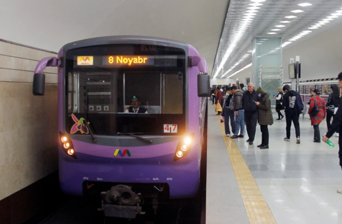 Son günlər Bakı metrosunda qatarlar niyə dayanır? - RƏSMİ