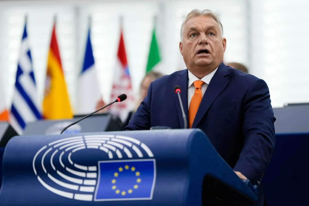 Orban: "Ukrayna bufer zona kimi qalmalıdır"