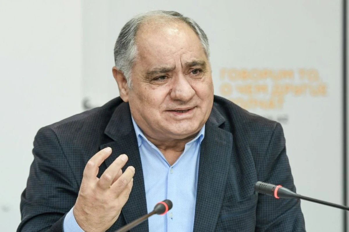 Qulu Məhərrəmli: "Məntiqi əsas olmadan ad dəyişikliklərinə ehtc yoxdur"