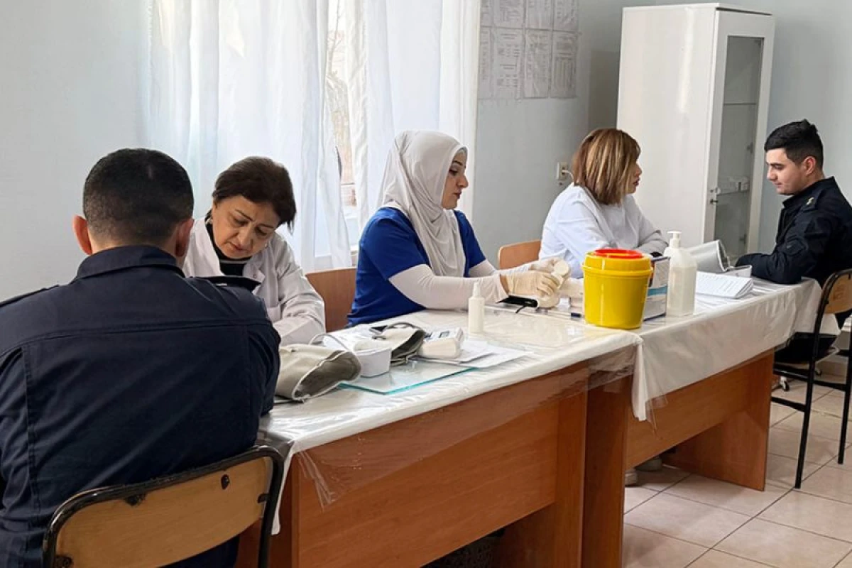 Hərbi qulluqçular qanvermə aksiyasında iştirak etdi