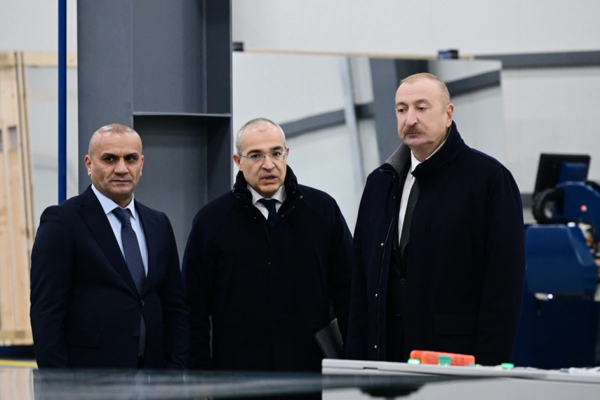 Prezident güzgü vərəqələrin istehsalı zavodunun açılışında iştirak etdi — 3