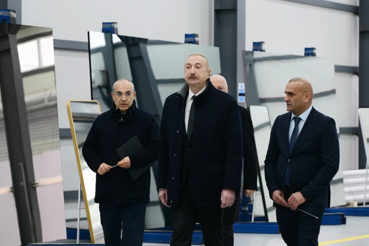 Prezident güzgü vərəqələrin istehsalı zavodunun açılışında iştirak etdi — 6