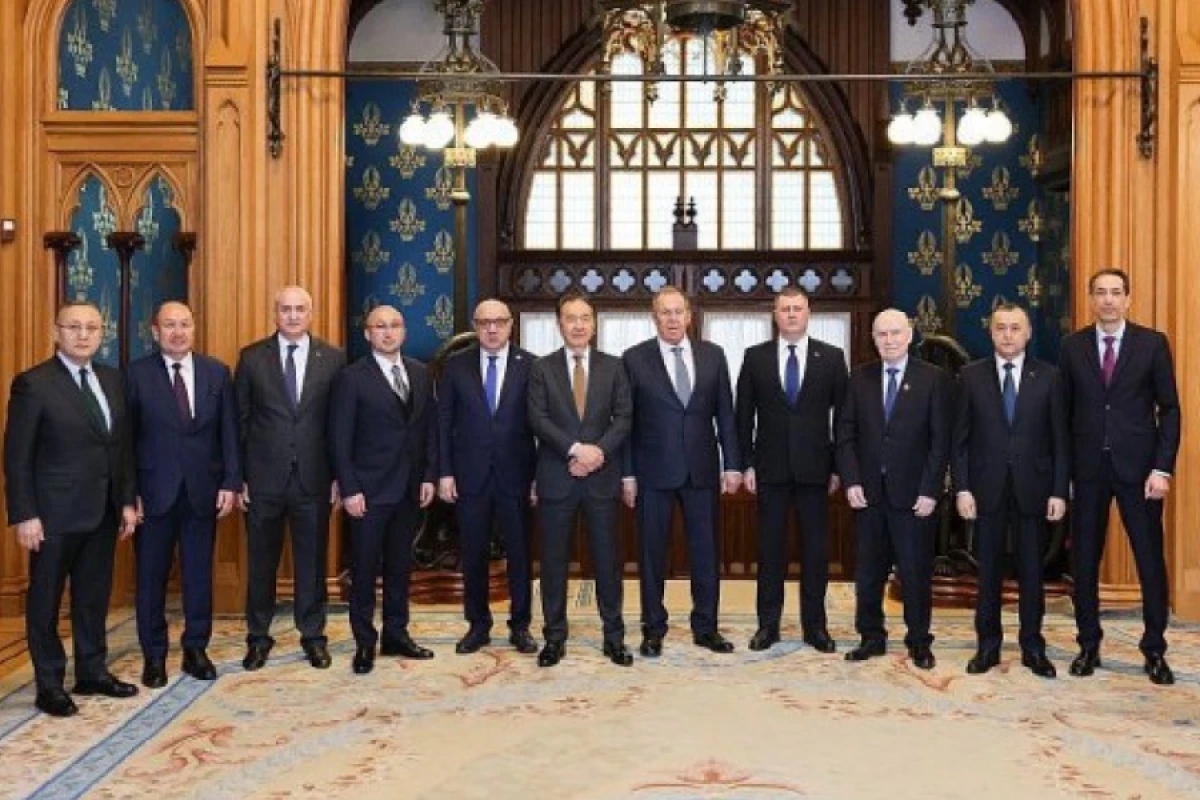 Lavrov Rəhman Mustafayevlə görüşdü