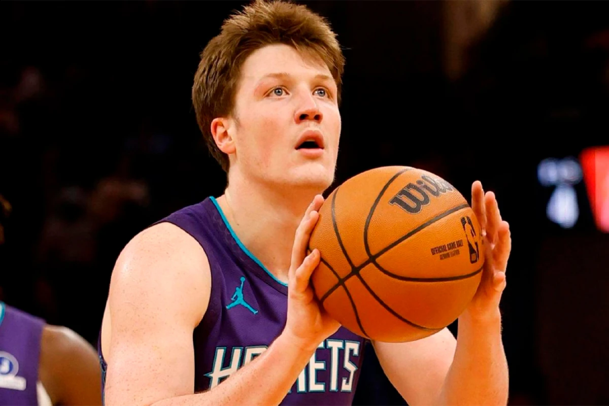 Şarlott forvardı Kon Nuppel NBA tarixində ən sürətli göstəriciyə çatdı
