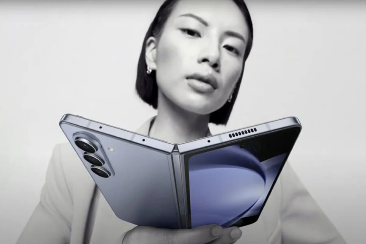 "Samsung" "Galaxy Wide Fold"u 1 milyonluq startla buraxacaq