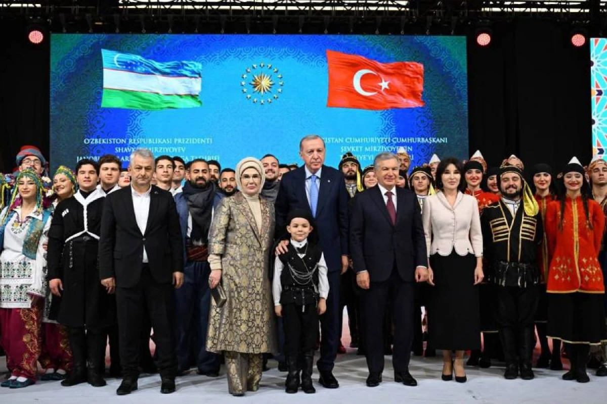Ərdoğan və Mirziyoyev özbək yaşayış kompleksinin açılışını etdilər