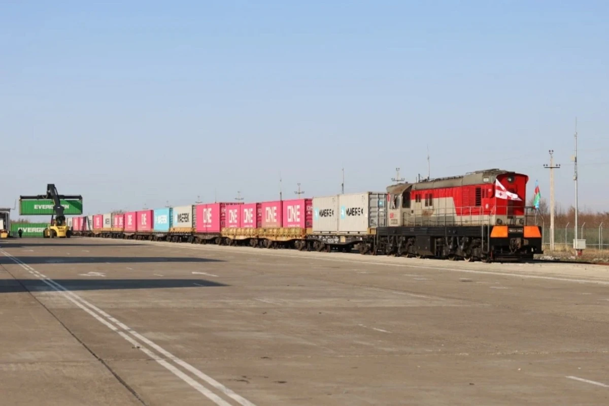 Poti–Bakı ekspres blok-qatarı yola salındı — 2