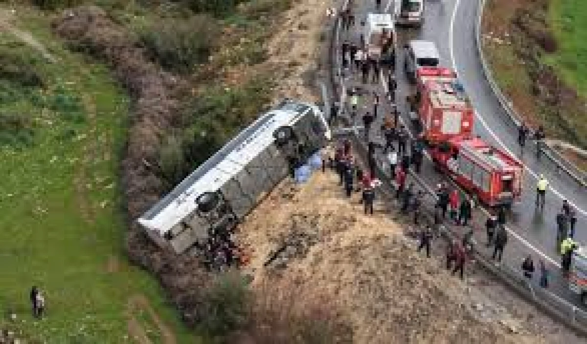 Türkiyədə sərnişin avtobusu aşdı: 9 nəfər öldü — 2