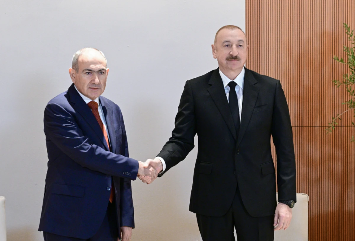 Əbu-Dabidə İlham Əliyev və Nikol Paşinyan arasında geniş tərkibdə görüş keçirildi - YENİLƏNDİ 2 — 6