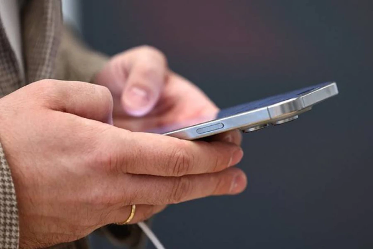 Yeniləmə "iPhone"larda performans problemləri yaratdı