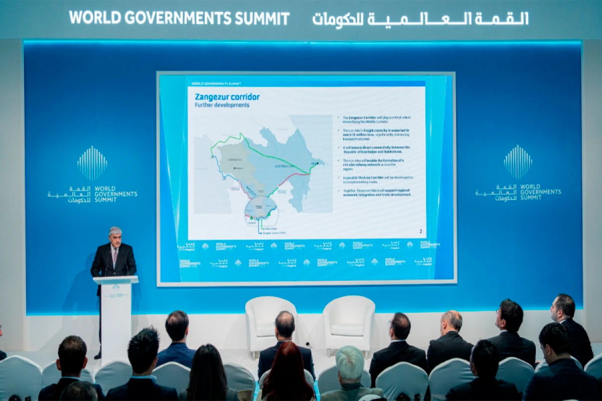 Samir Şərifov "Yeni İpək Yolu" Forumunda çıxış etdi