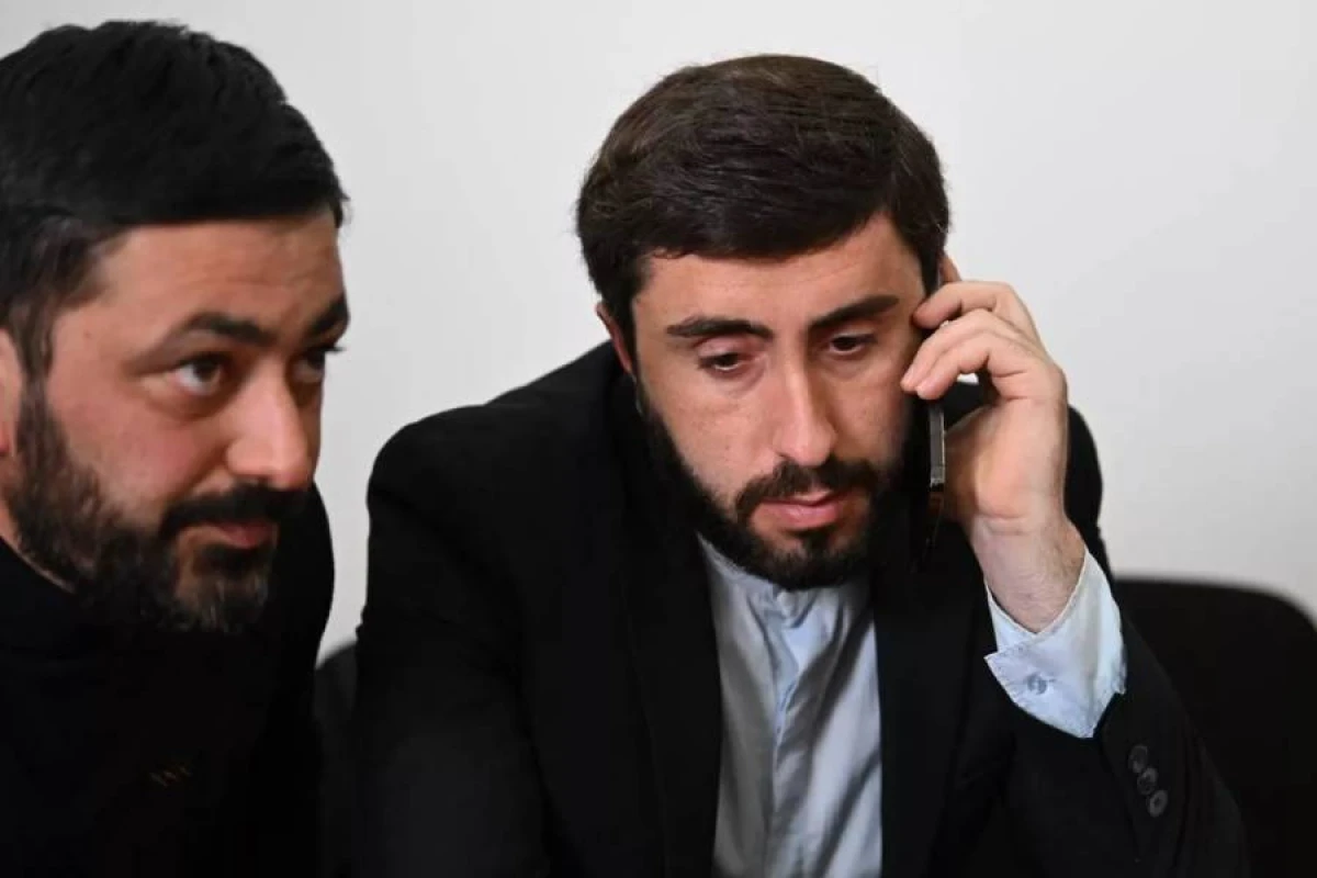 Ermənistan kilsəsində məhkəmə qalmaqalı: Keşişlər etiraz edir