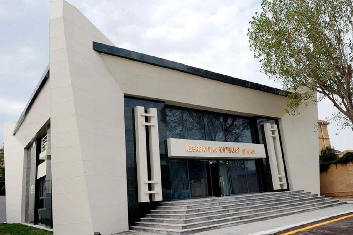 Şura: Jurnalistlərin şagirddən açıqlama alma üsulları yolverilməzdir