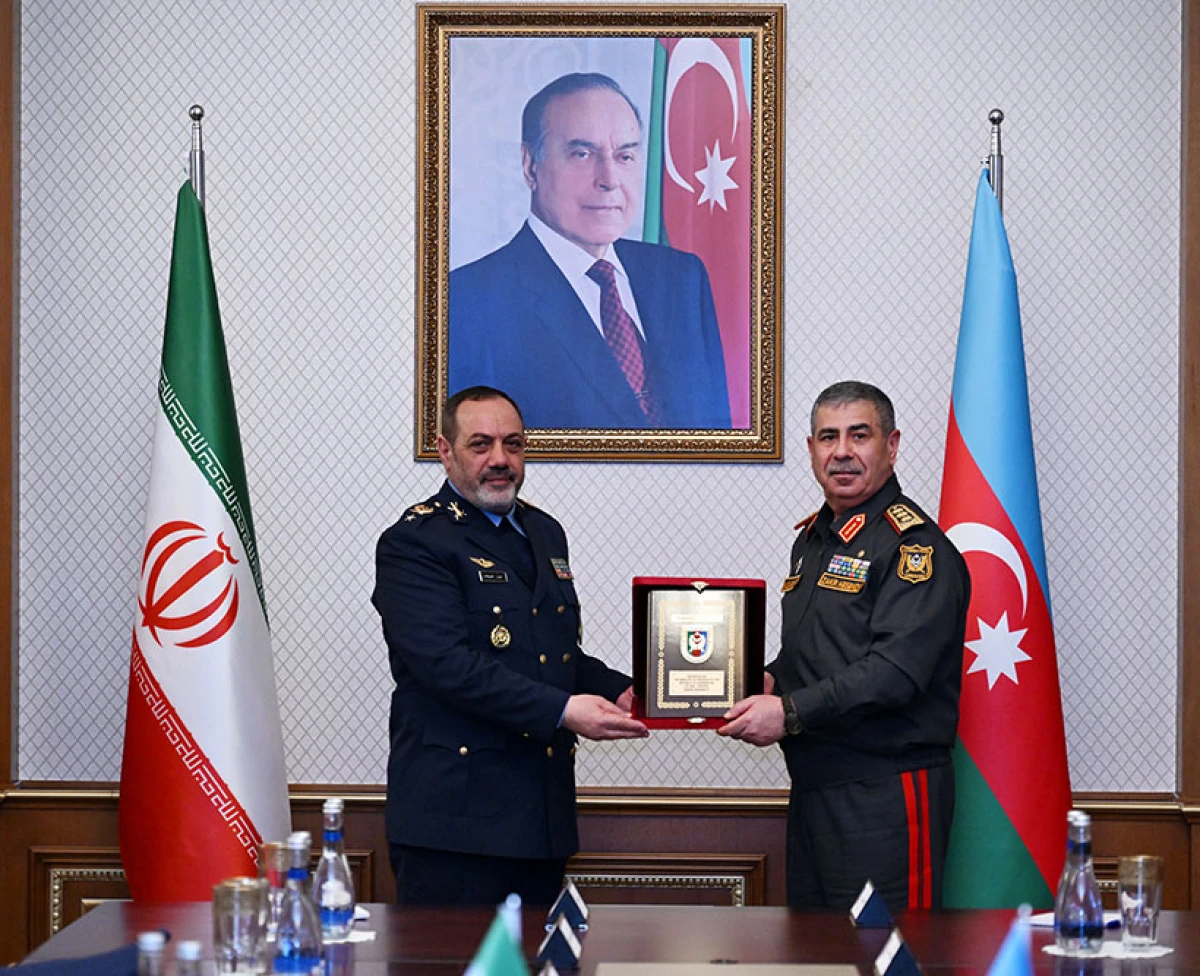 Azərbaycan və İran müdafiə nazirləri görüşdü — 1