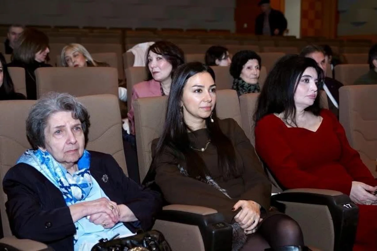“Xatirələr sahilində” filminin nümayişi keçirildi — 1